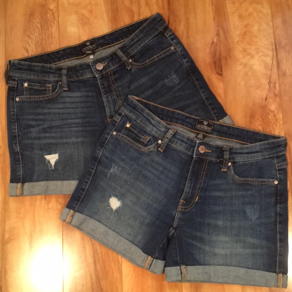 Gap-Sexy Boyfriend Fit Denim Shorts